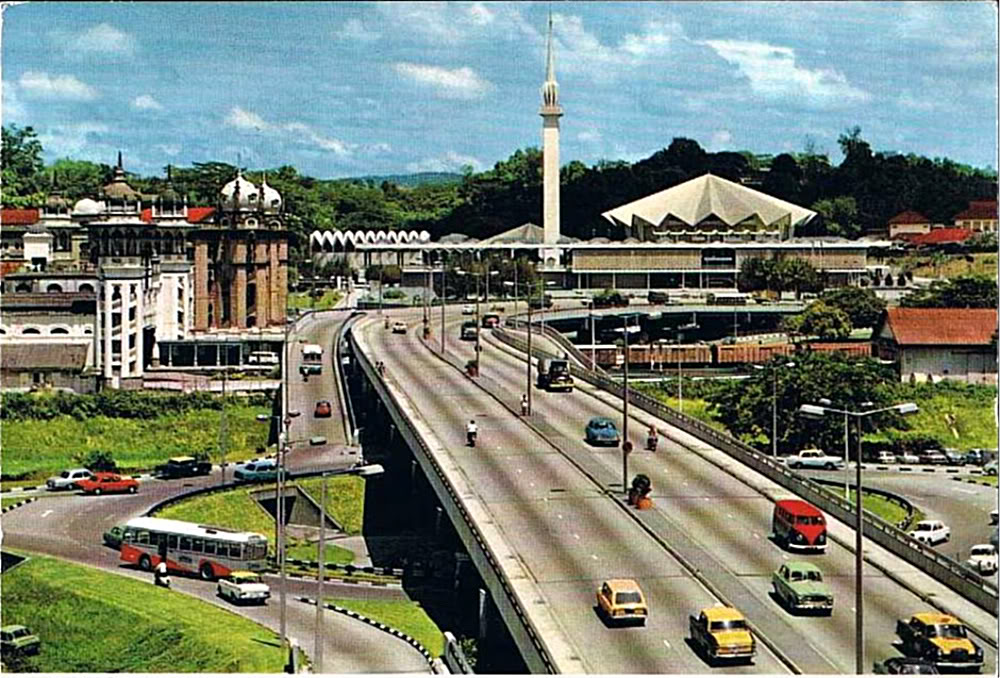 NationalMosque_1960-1970.jpg